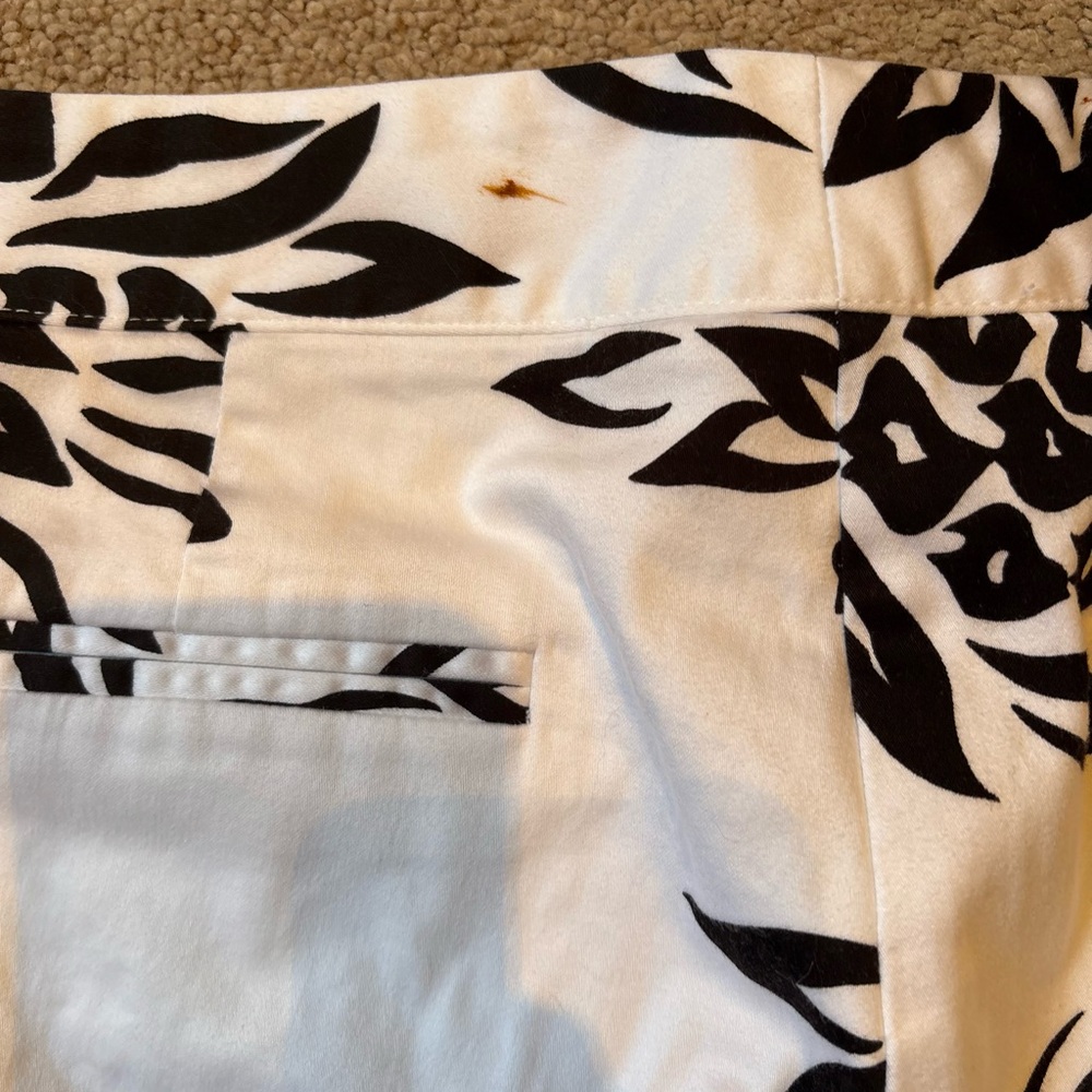 Skirtin Around, New Canaan CT Black & White Pineapple Cotton Blend Ankle Pants - Picture 9 of 10